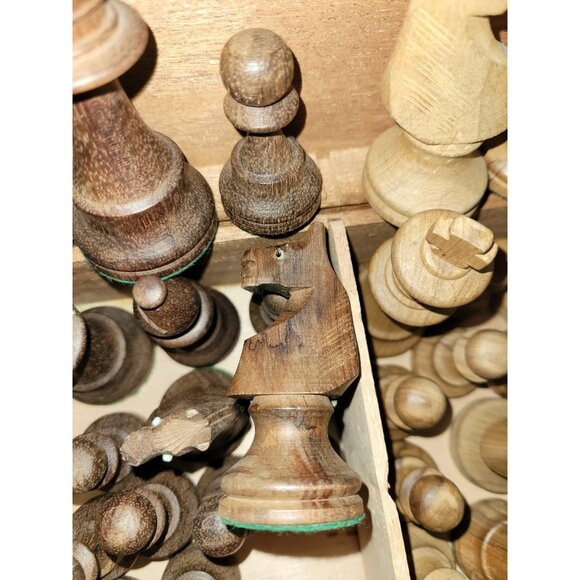 Vintage German Staunton Chess Set Carved Wood Figures Felt Pad COMPLETE Rosewood - Picture 5 of 7
